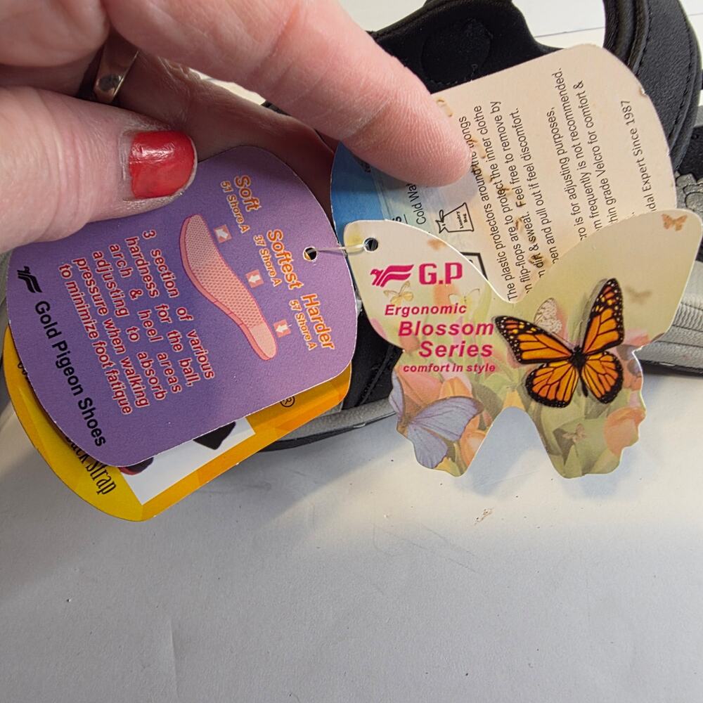 NWT G.P. Gold Pidgeon Brand Sandals featuring a Lotus Flower design Footbed - Picture 10 of 11